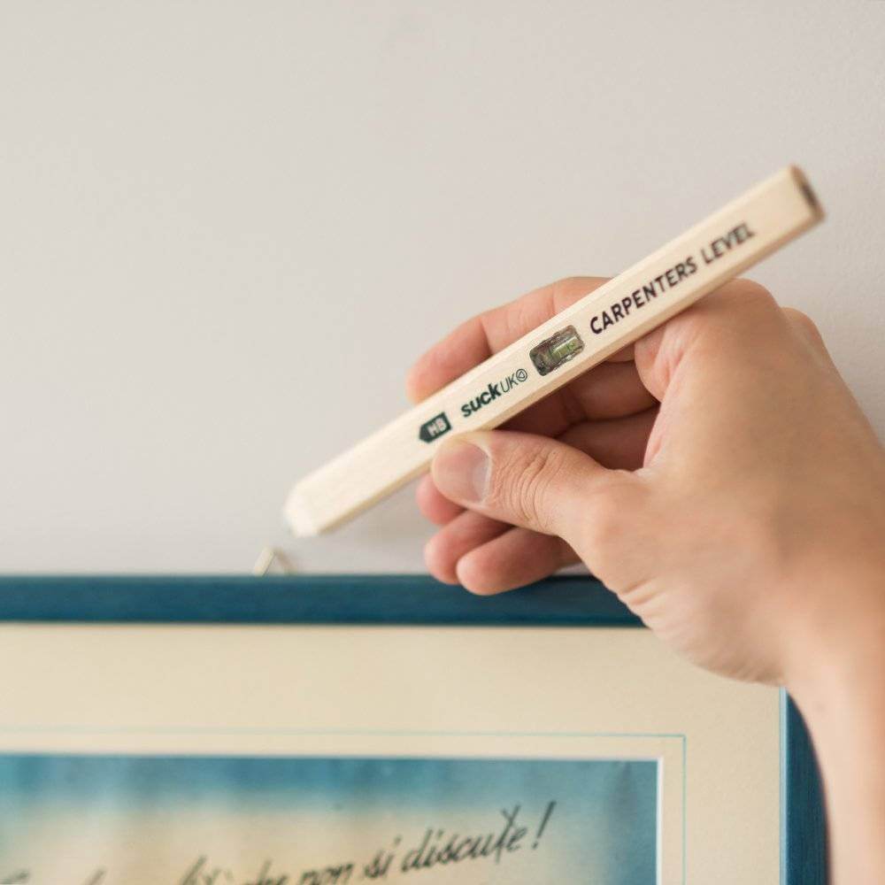 Carpenter's Level Pencil with a Built-in Spirit Level. Gadgets SuckUK Quirky Turkey Gifts