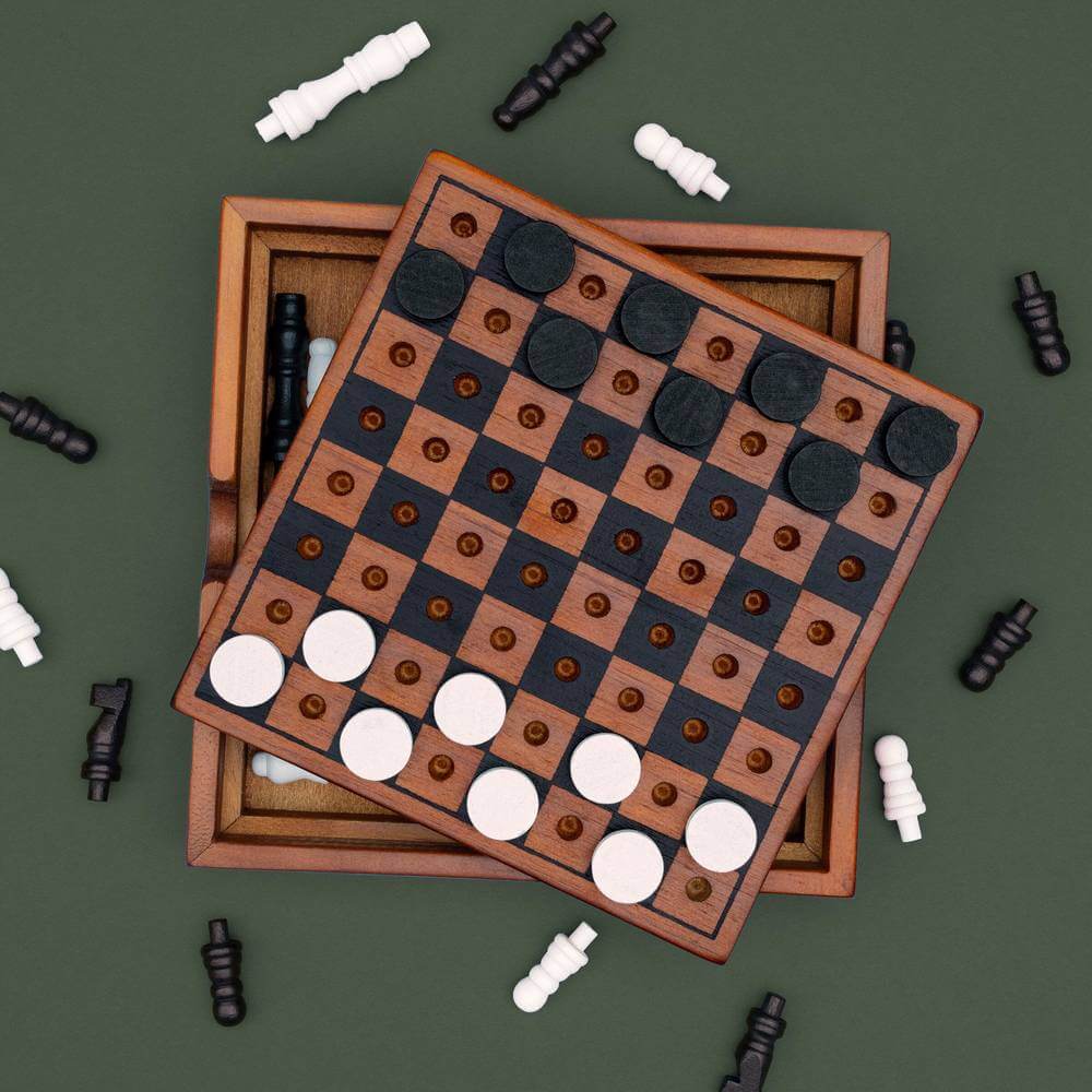Iron & Glory Wooden 2 in 1 Games Set Chess And Checkers Toys and Games Iron and Glory Quirky Turkey Gifts