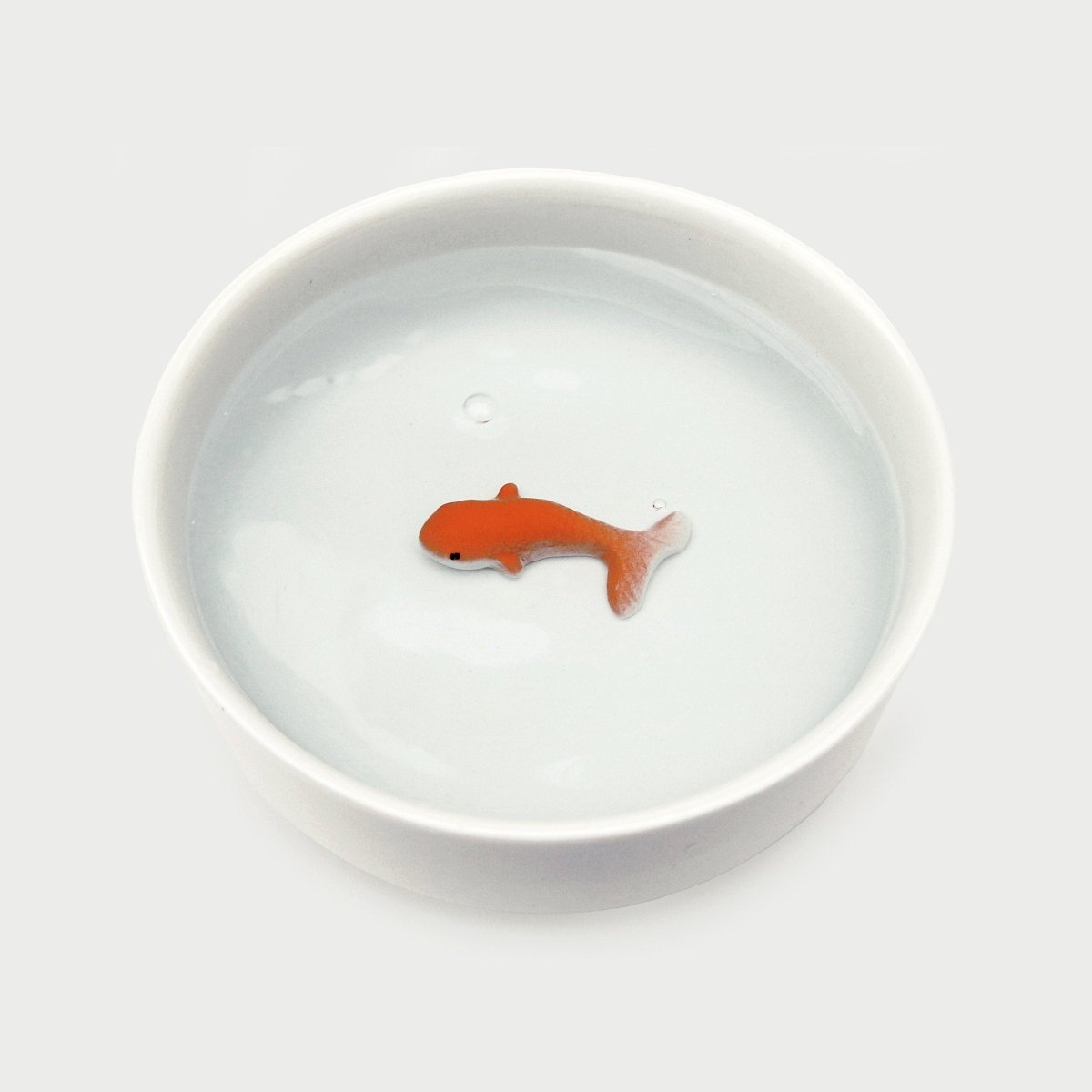 Goldfish Trick Water Bowl for Cats, Novelty Ceramic Cat Water Dish Gadgets SuckUK Quirky Turkey Gifts