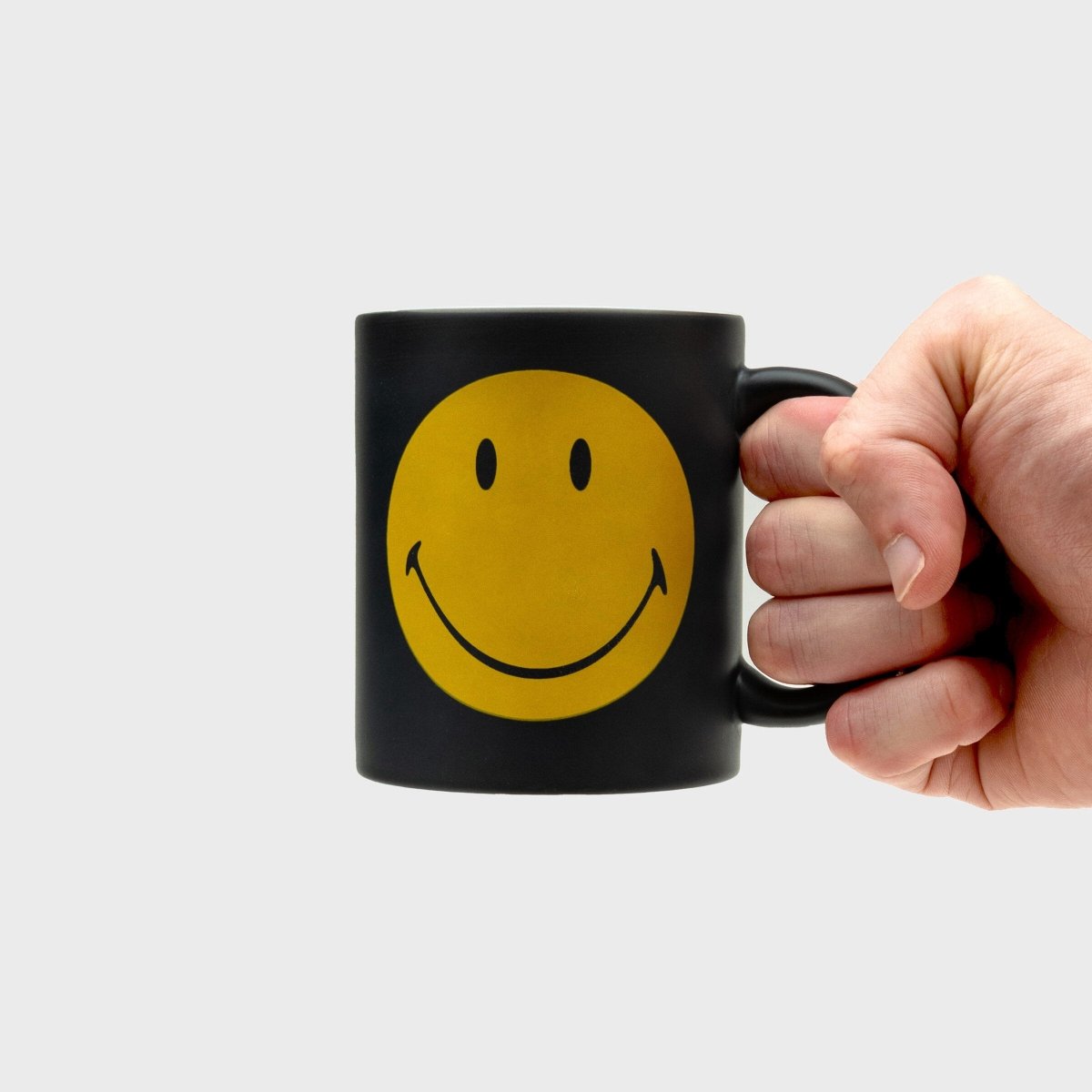 Smiley Face Magic Heat-Sensitive Black and Yellow Mug Gadgets SuckUK Quirky Turkey Gifts